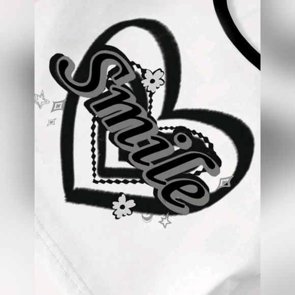 NEW Tween Heart Black & White "Smile" Round Neck Tee (12Y) - Picture 3 of 6